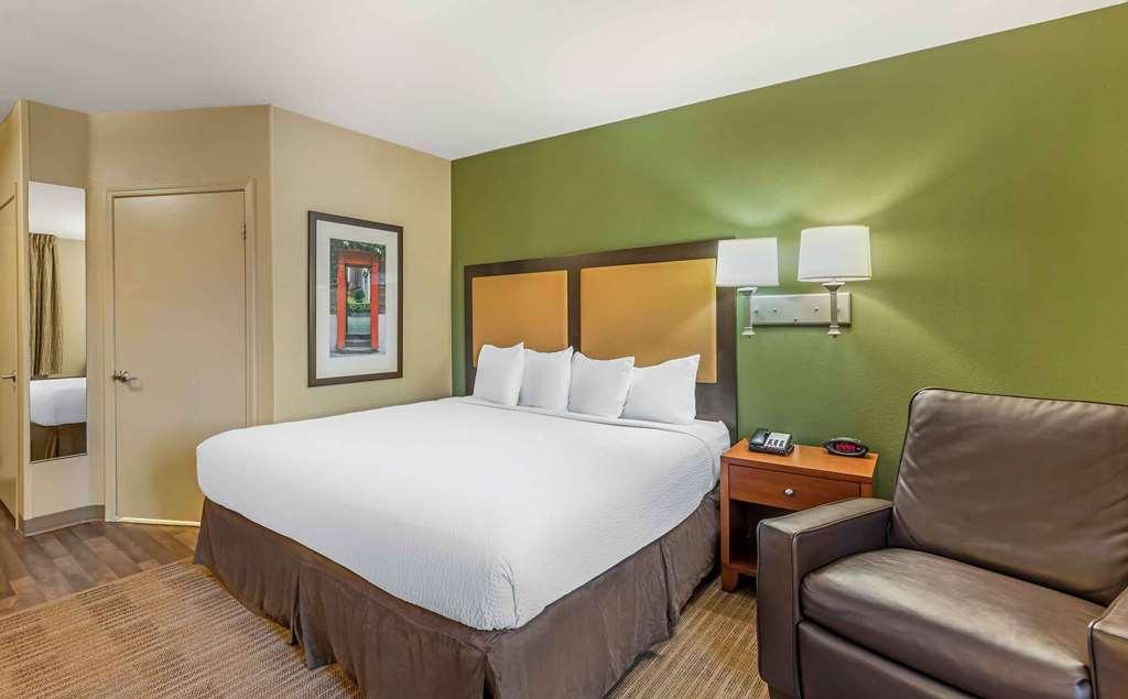 Extended Stay America Suites - Bakersfield - Chester Lane Room photo